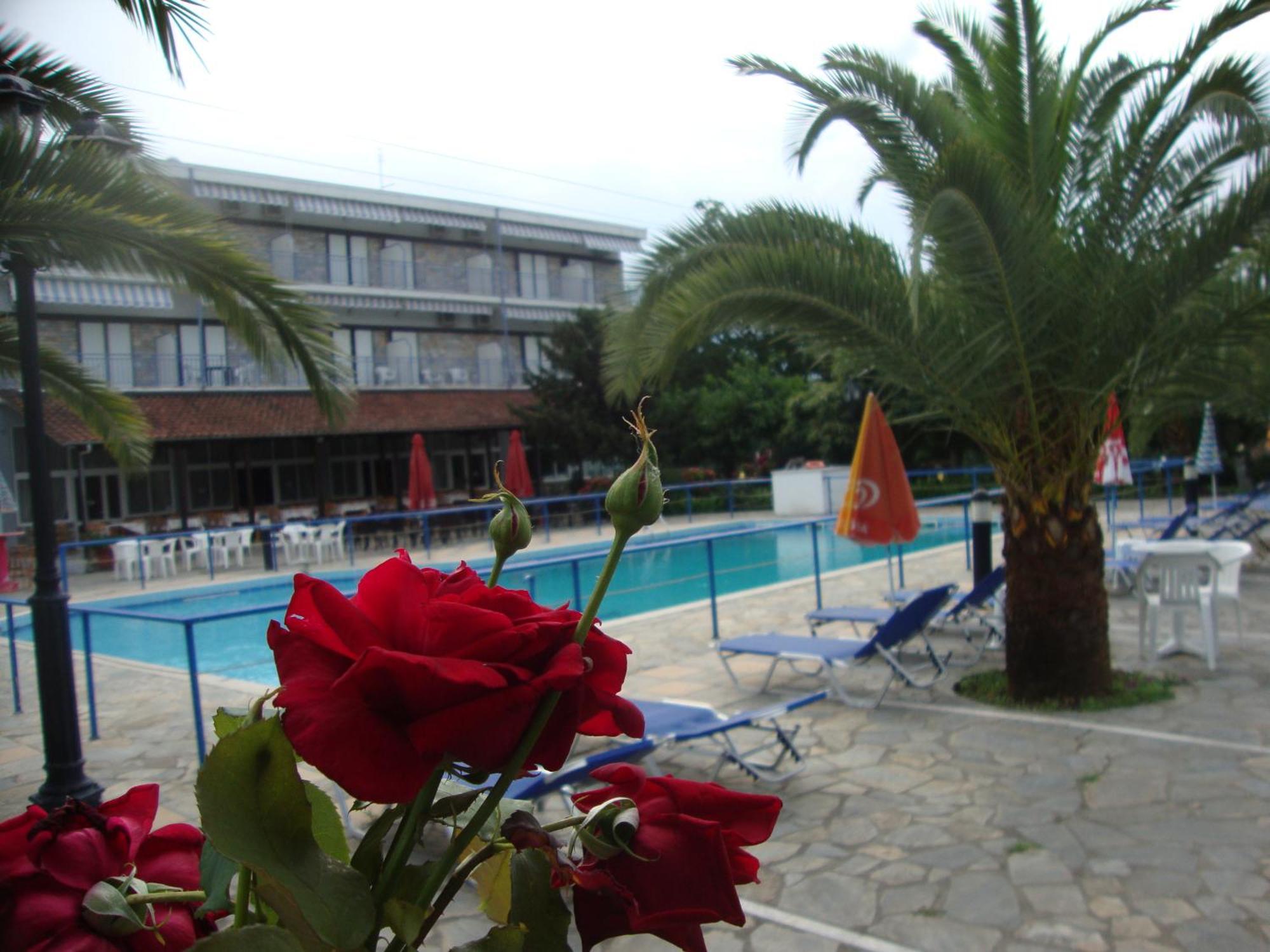 Hotel Pantazis باراليا بانتالييمونوس المظهر الخارجي الصورة
