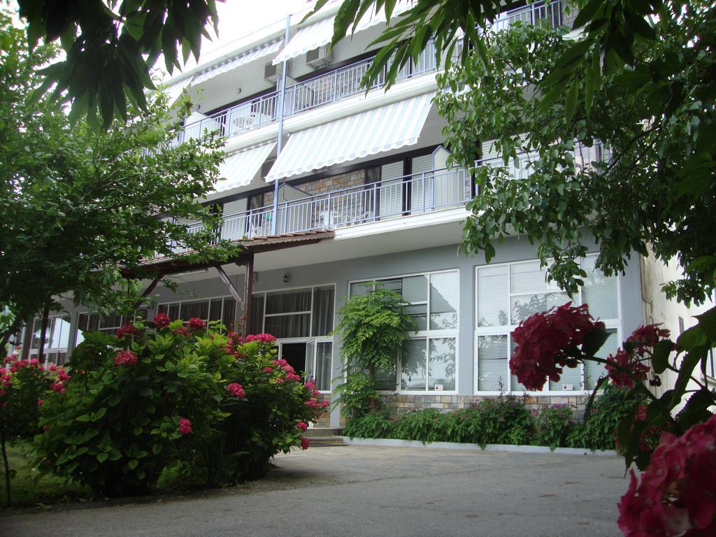 Hotel Pantazis باراليا بانتالييمونوس المظهر الخارجي الصورة