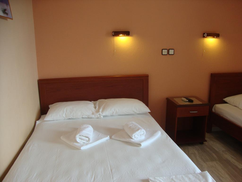 Hotel Pantazis باراليا بانتالييمونوس المظهر الخارجي الصورة